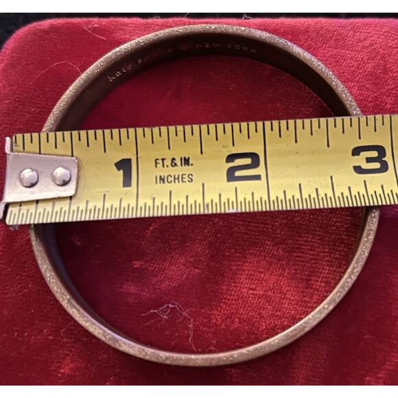 Kate Spade Bangle Bracelet New York Ace of Spades White Enamel And Gold Tone - Picture 5 of 5